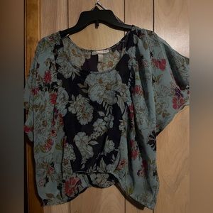 Women’s short sleeve blouse